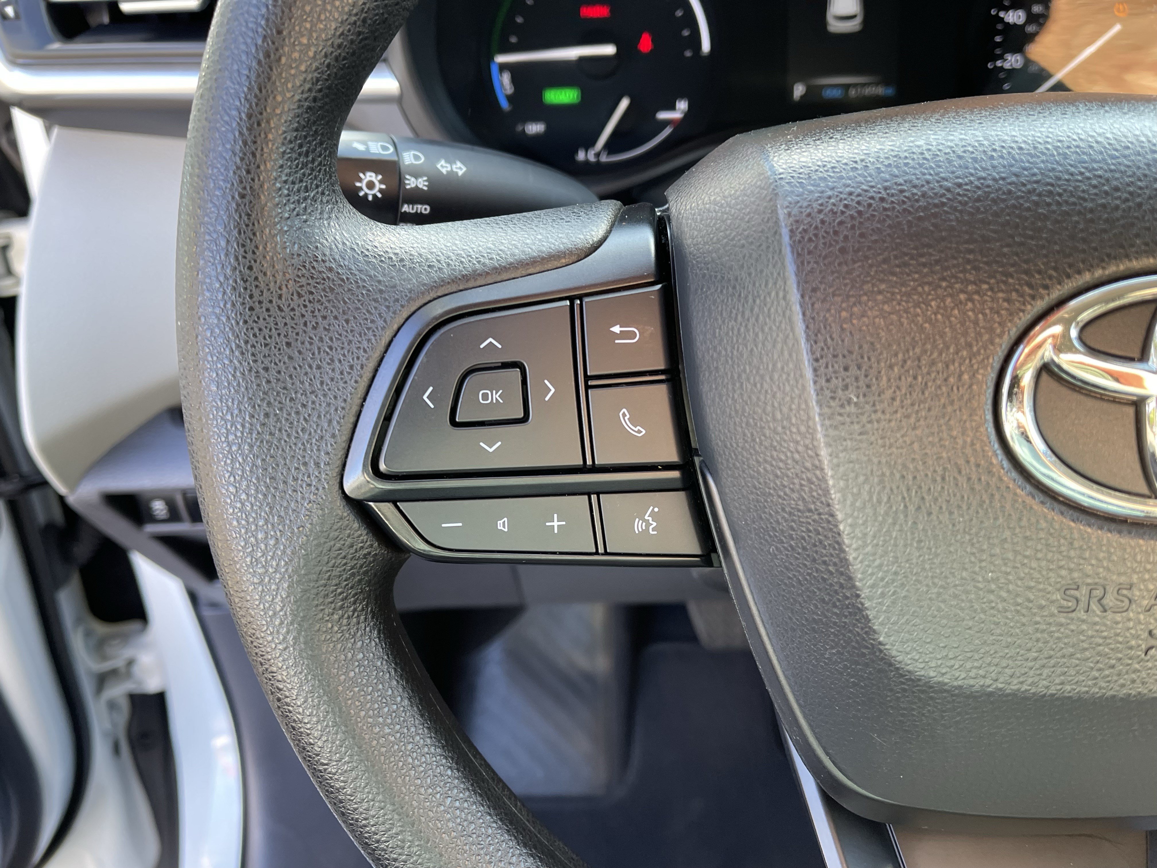 Certified 2024 Toyota Sienna LE AWD/4WD image 18