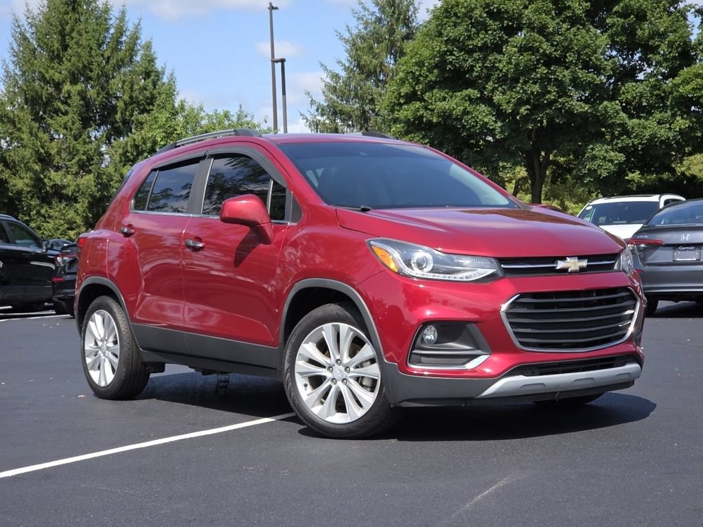 Used 2018 Chevrolet Trax Premier FWD image 2