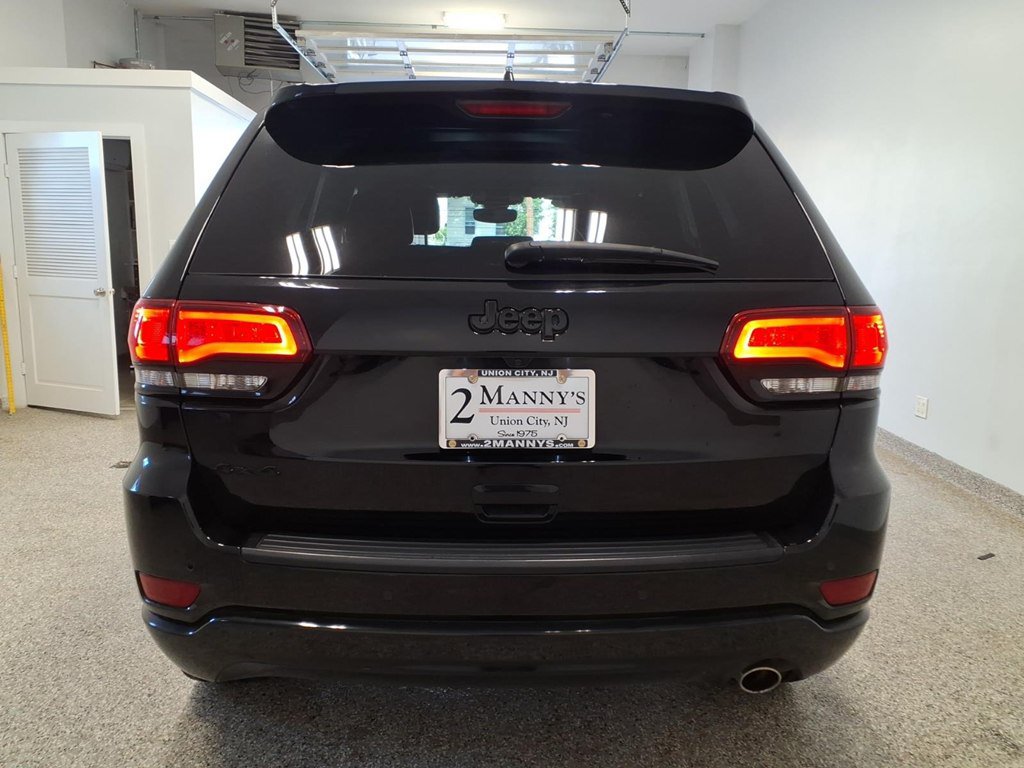 Used 2019 Jeep Grand Cherokee Altitude AWD/4WD image 5