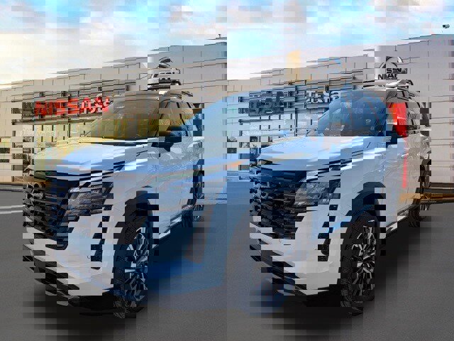 New 2026 Nissan Pathfinder Platinum image 2