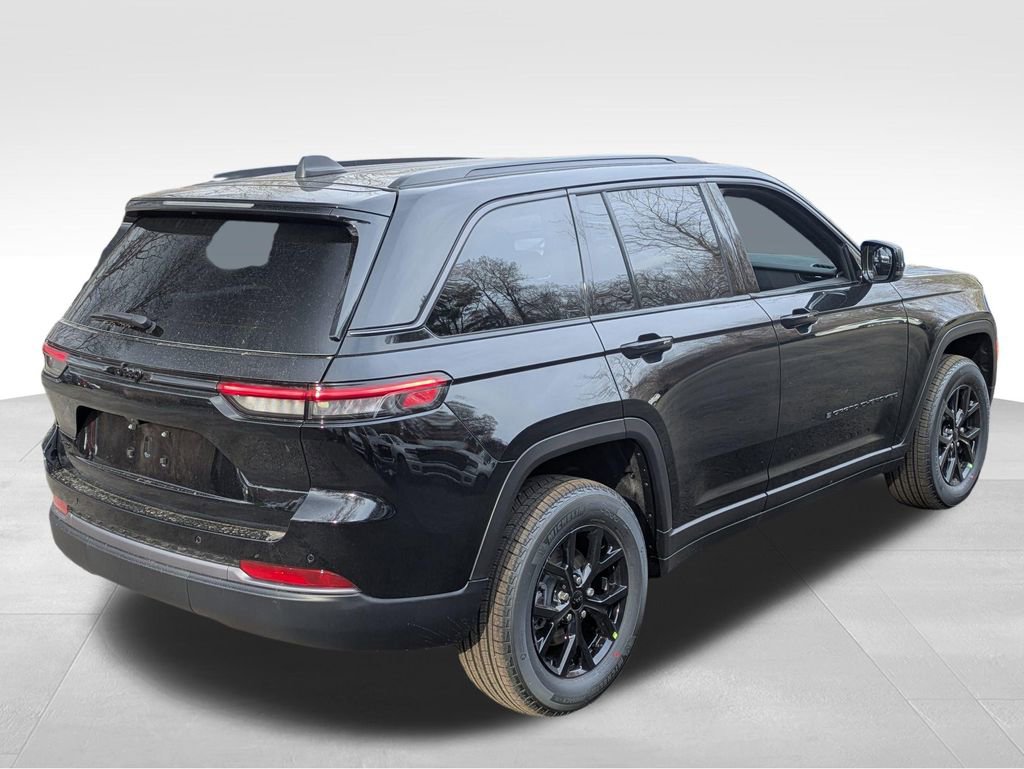 New 2026 Jeep Grand Cherokee Altitude image 3