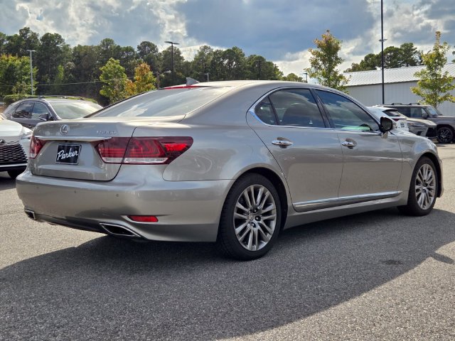 Used 2017 Lexus LS 460 w/ Comfort Package RWD image 5