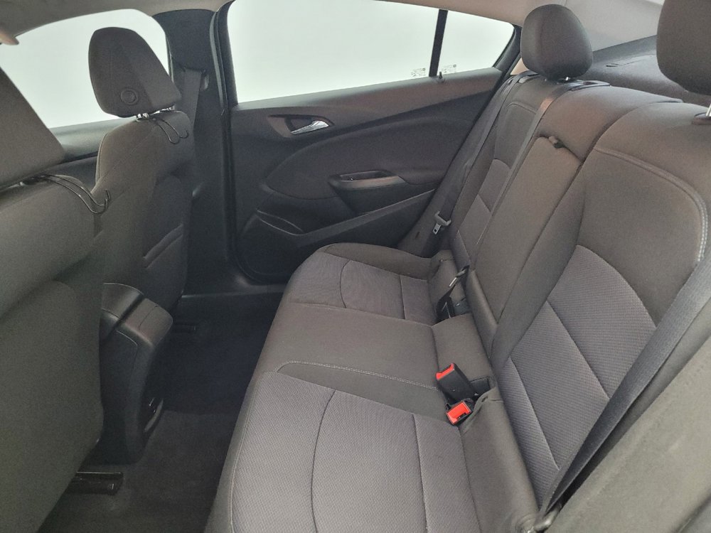 Used 2018 Chevrolet Cruze LT w/ Sun And Sound Package FWD image 18