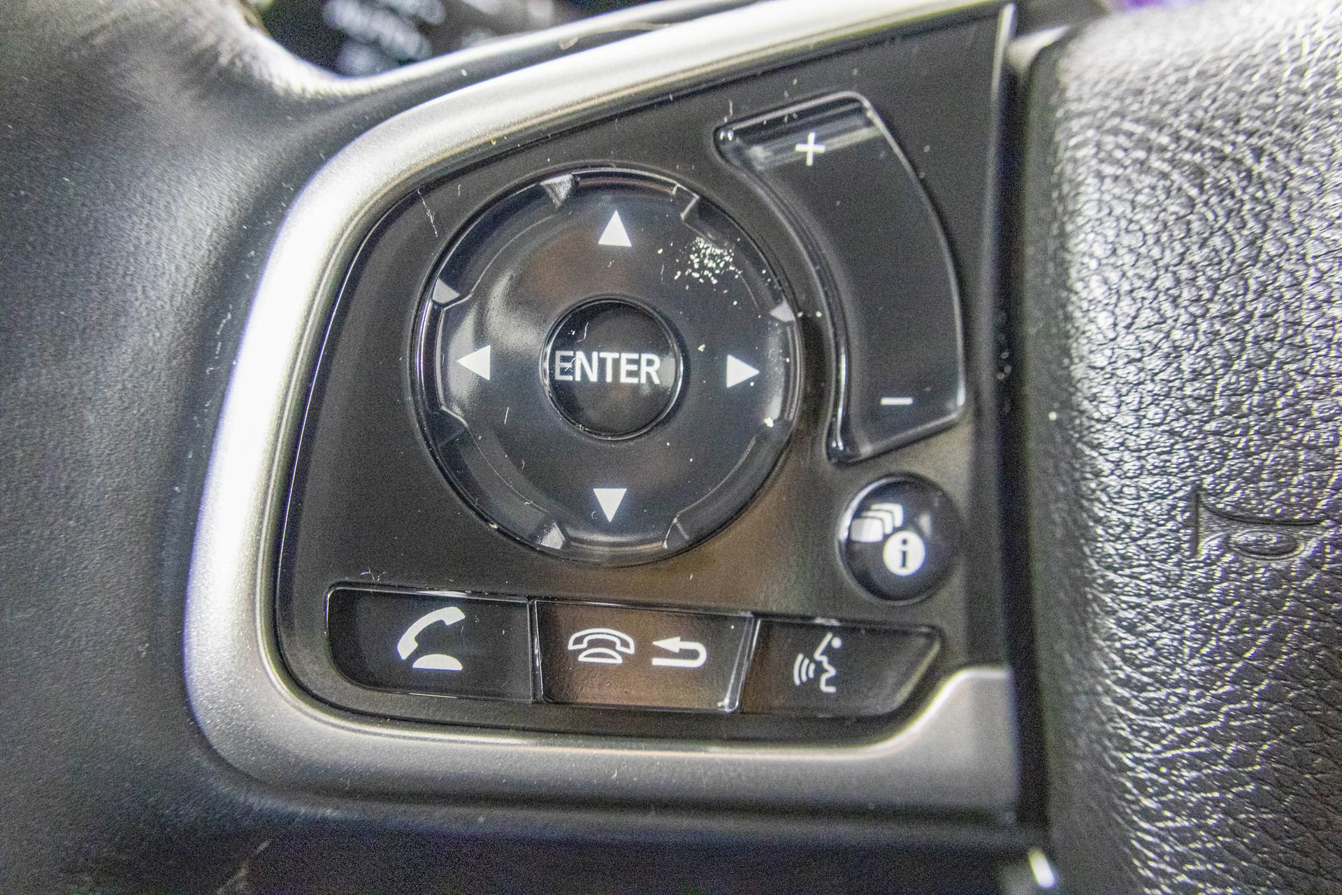 Used 2020 Honda Civic Sport image 29