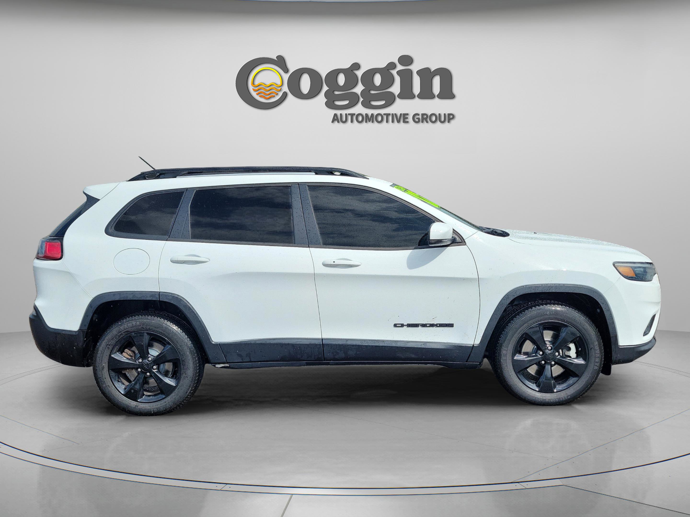 Used 2021 Jeep Cherokee Latitude Plus AWD/4WD image 6