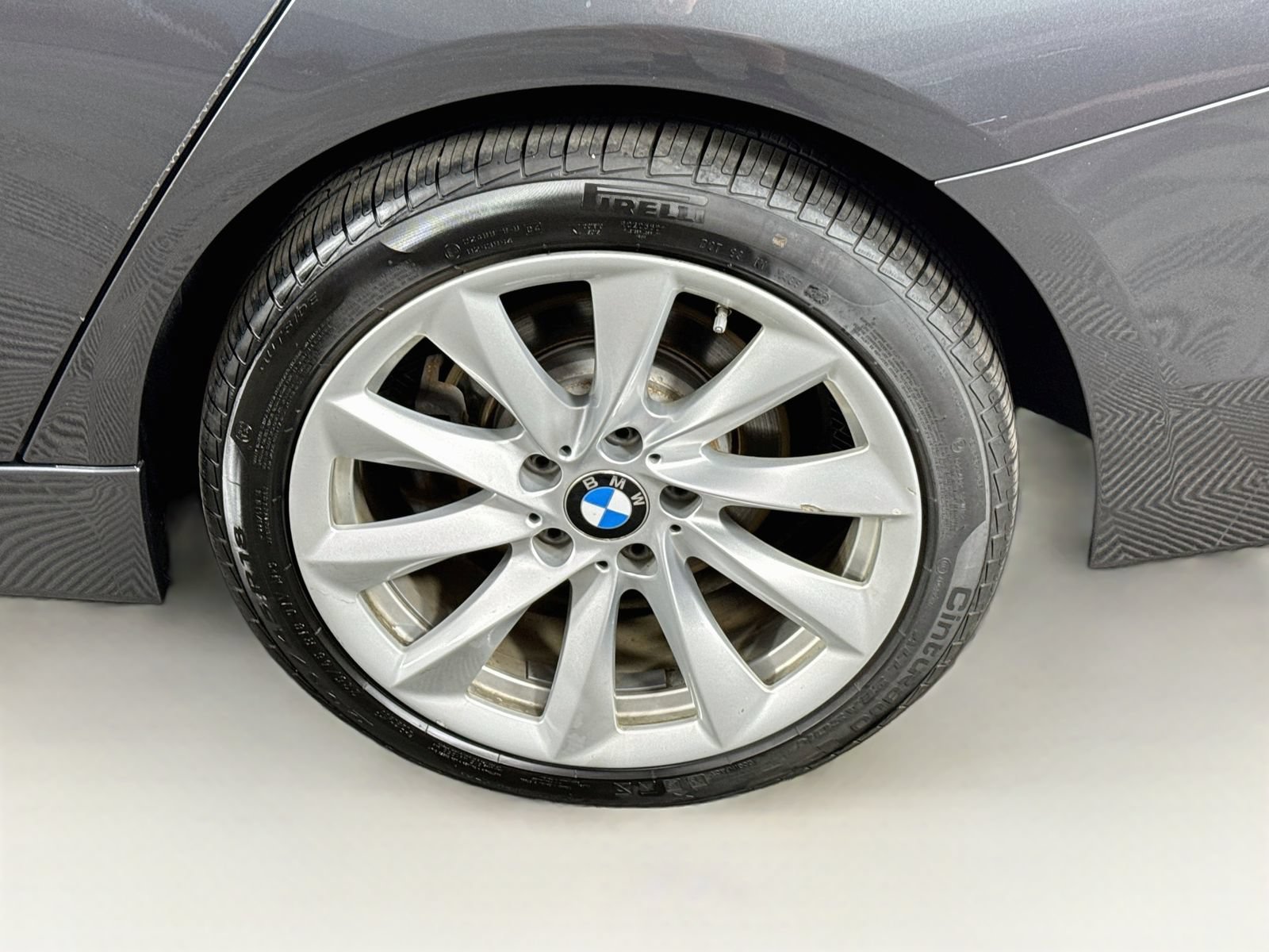 Used 2017 BMW 320i xDrive Sedan AWD/4WD image 9