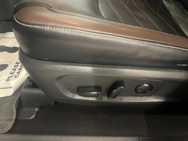 Used 2023 Nissan Pathfinder Platinum AWD/4WD image 27