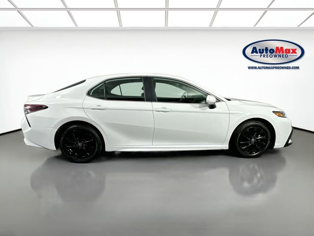 Used 2024 Toyota Camry SE FWD image 10