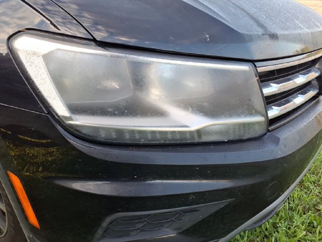 Used 2021 Volkswagen Tiguan SE w/ Panoramic Sunroof Package AWD/4WD image 3