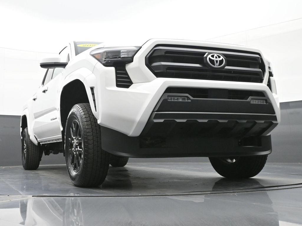 Used 2024 Toyota Tacoma SR5 image 45