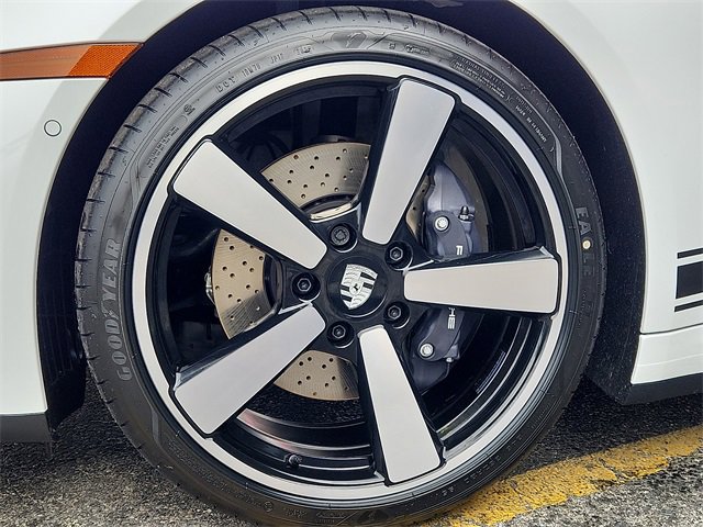 New 2026 Porsche 911 Carrera image 11