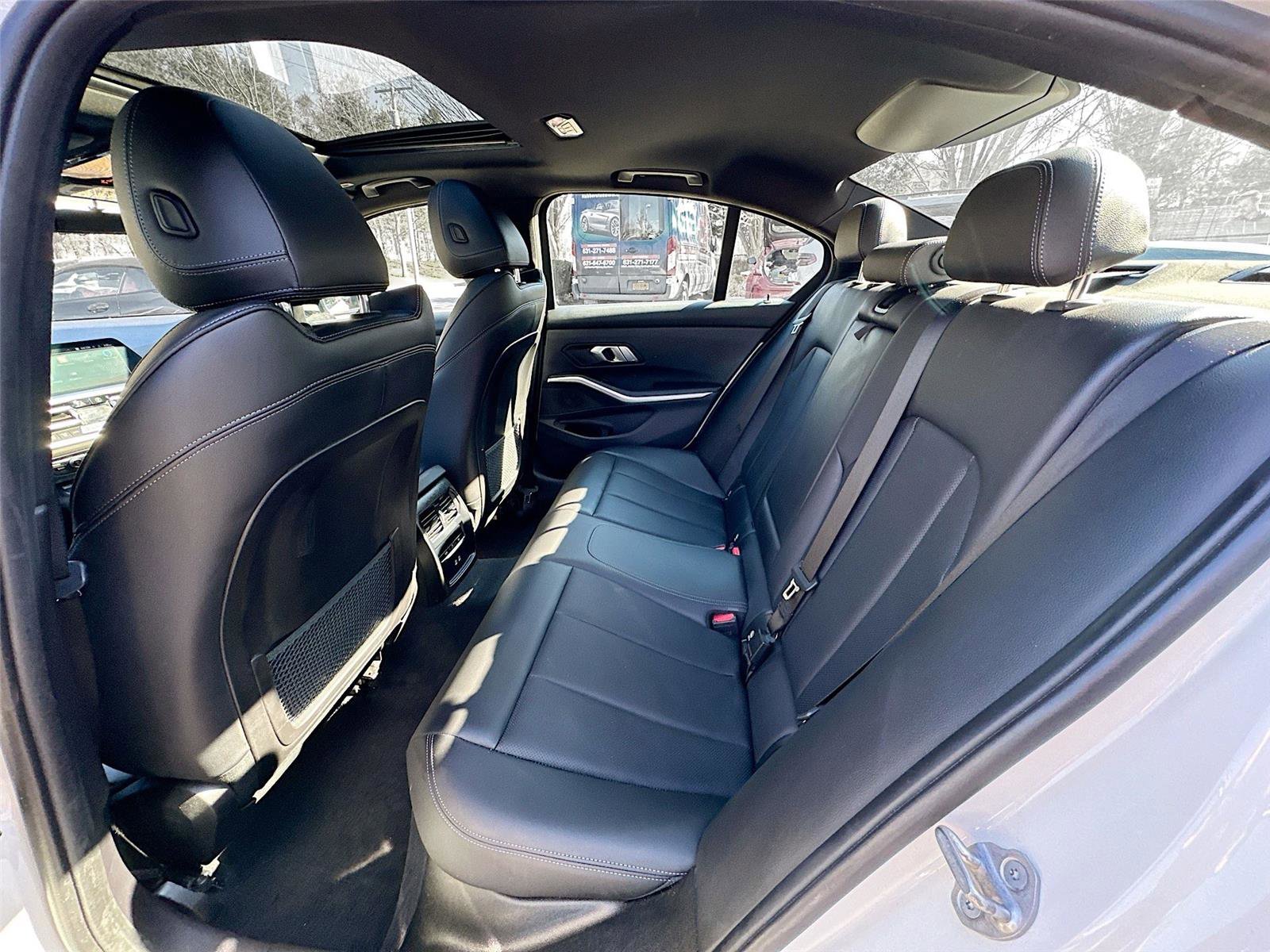 Used 2022 BMW 330i xDrive Sedan w/ Premium Package 2 image 25