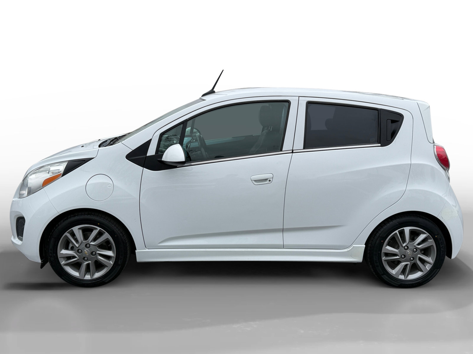 Used 2014 Chevrolet Spark LT FWD image 2