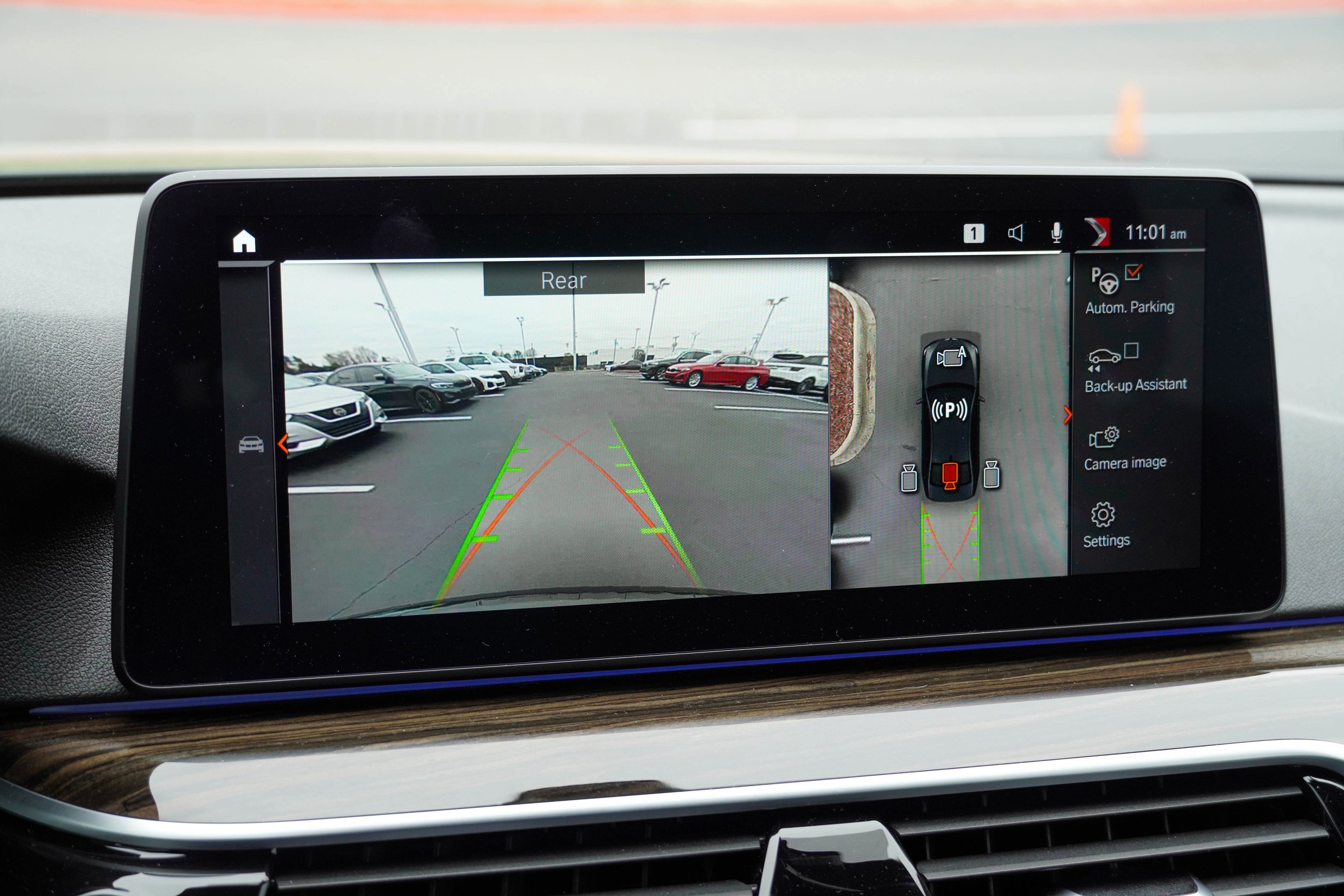 Used 2021 BMW 540i w/ M Sport Package image 28