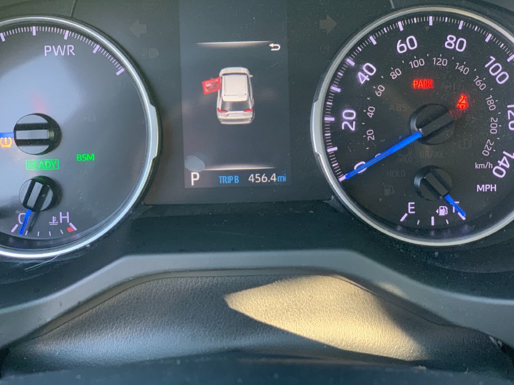 Used 2020 Toyota RAV4 XLE w/ Convenience Package AWD/4WD image 30