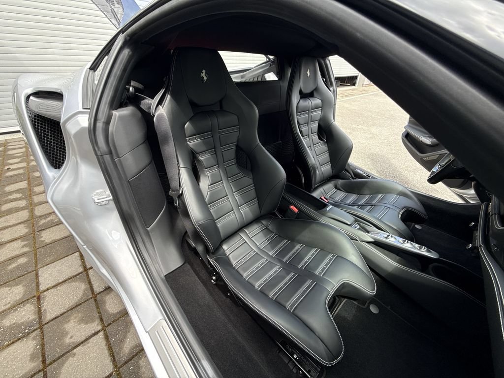 Certified 2022 Ferrari F8 Tributo RWD image 23