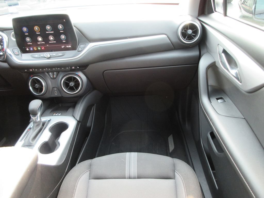 Used 2024 Chevrolet Blazer LT w/ Convenience Package FWD image 16