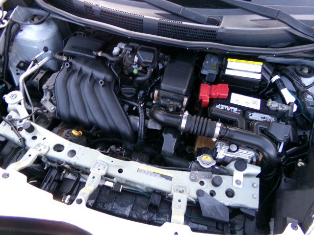 Used 2014 Nissan Versa SV FWD image 23