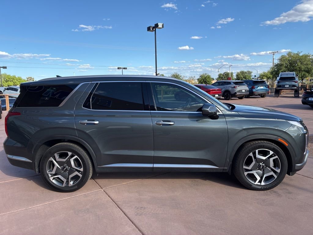 Used 2023 Hyundai Palisade Limited image 9