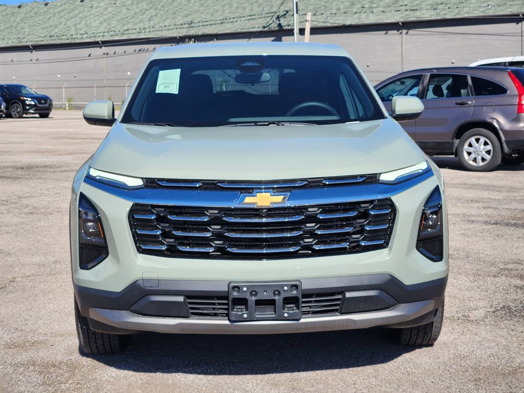 New 2026 Chevrolet Equinox LT image 2