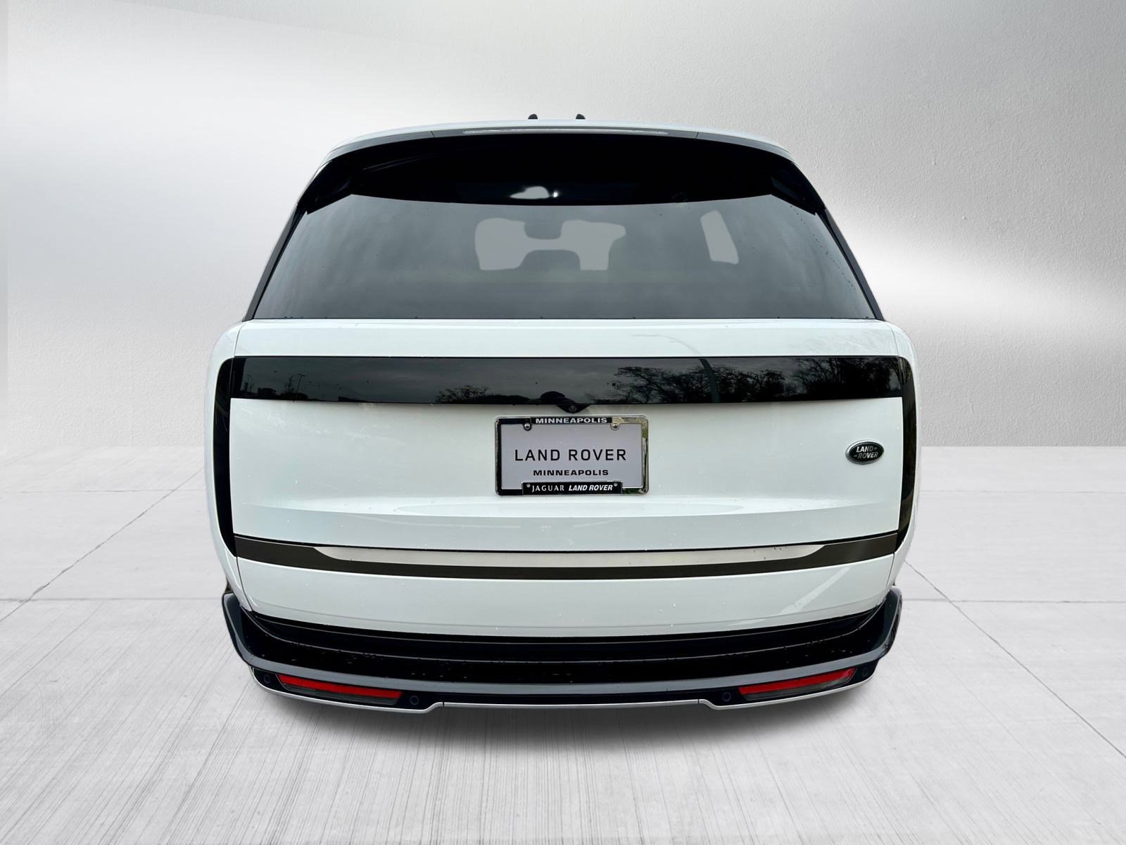 Used 2023 Land Rover Range Rover SE image 7