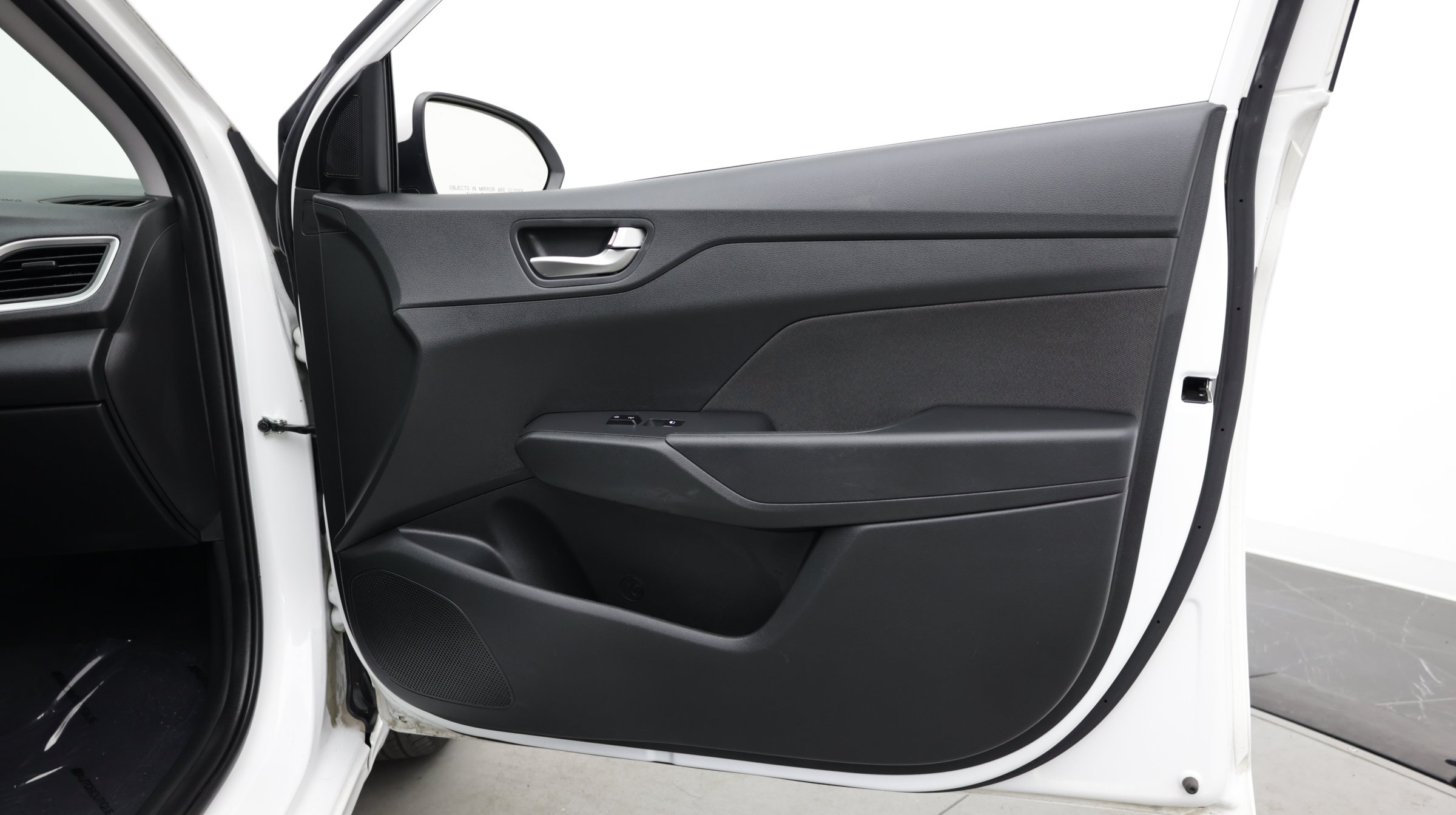 Used 2022 Hyundai Accent SEL FWD image 32