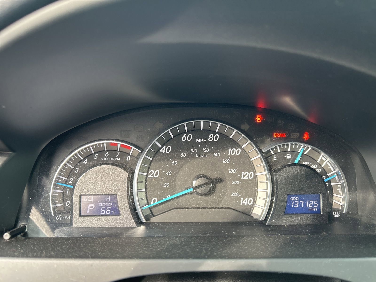 Used 2014 Toyota Camry SE w/ Leather Package image 11