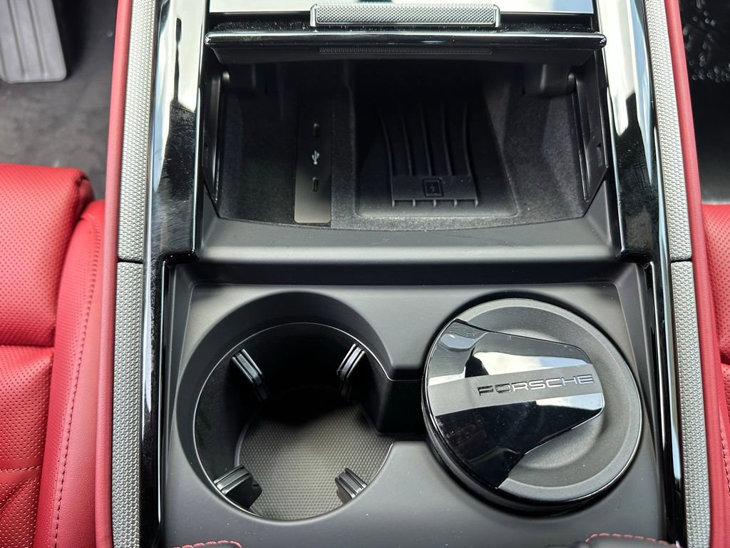 Used 2025 Porsche Panamera image 22