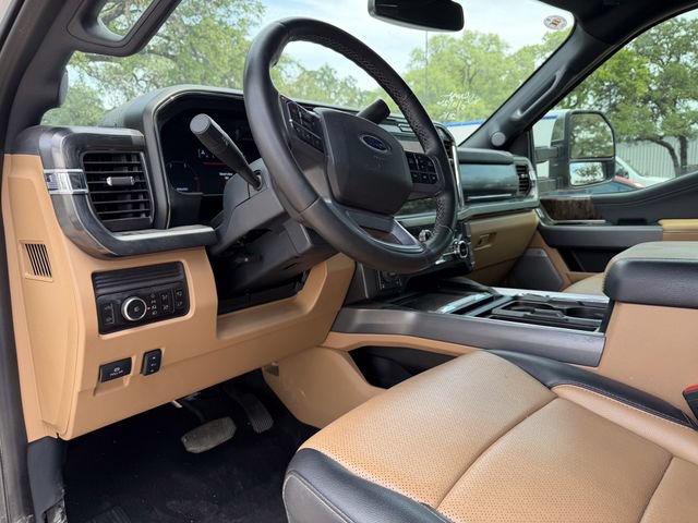 Used 2023 Ford F350 Platinum w/ FX4 Off-Road Package AWD/4WD image 8