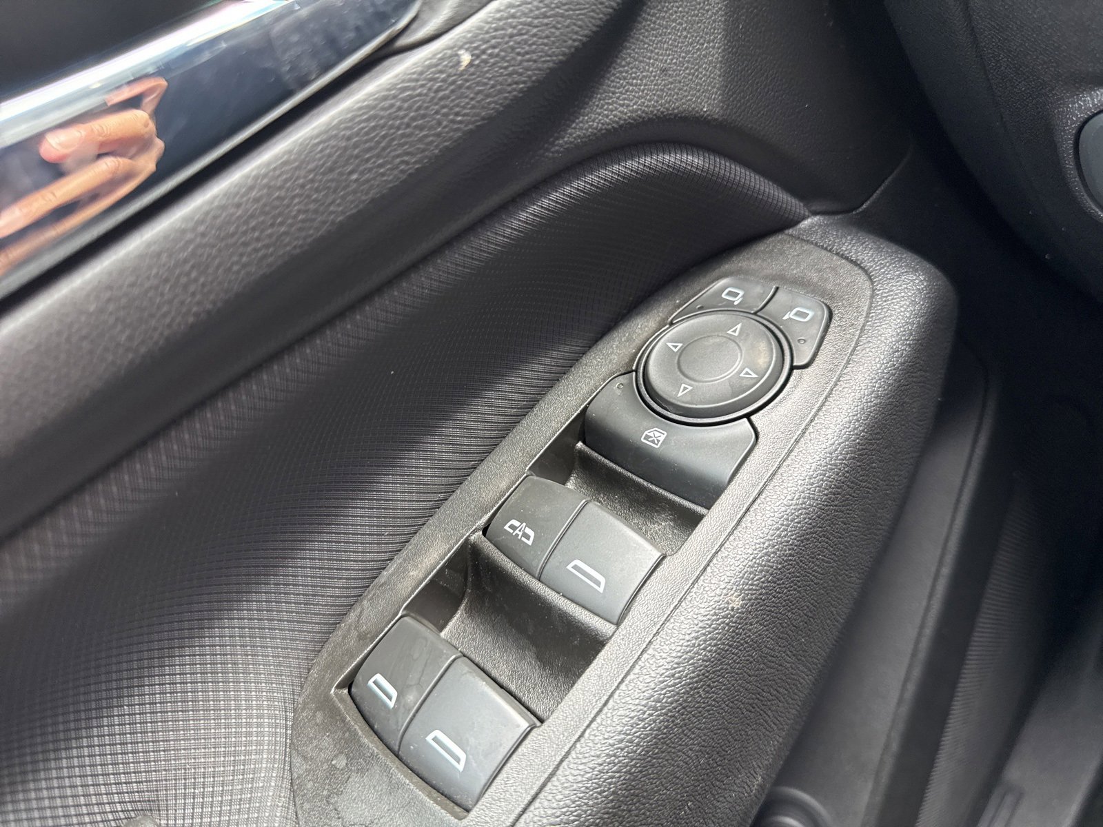 Used 2023 Chevrolet Equinox RS w/ RS Leather Package image 40