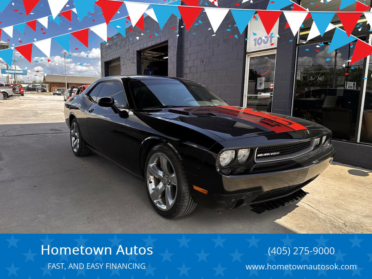 Used 2012 Dodge Challenger SXT image 1