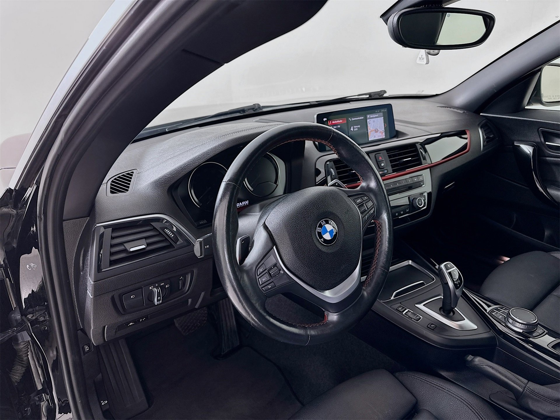 Used 2020 BMW 230i xDrive Convertible image 10