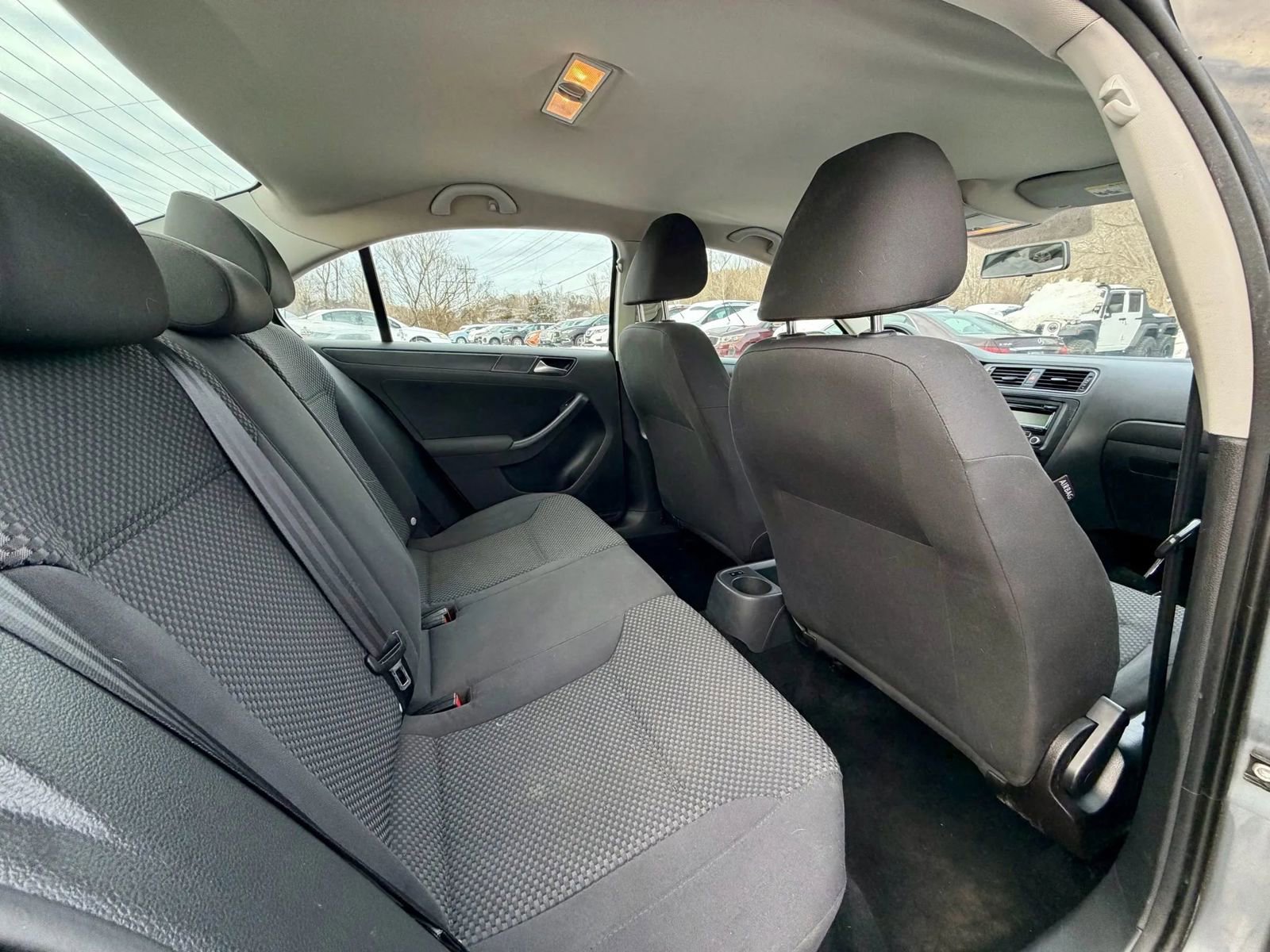 Used 2011 Volkswagen Jetta S image 9