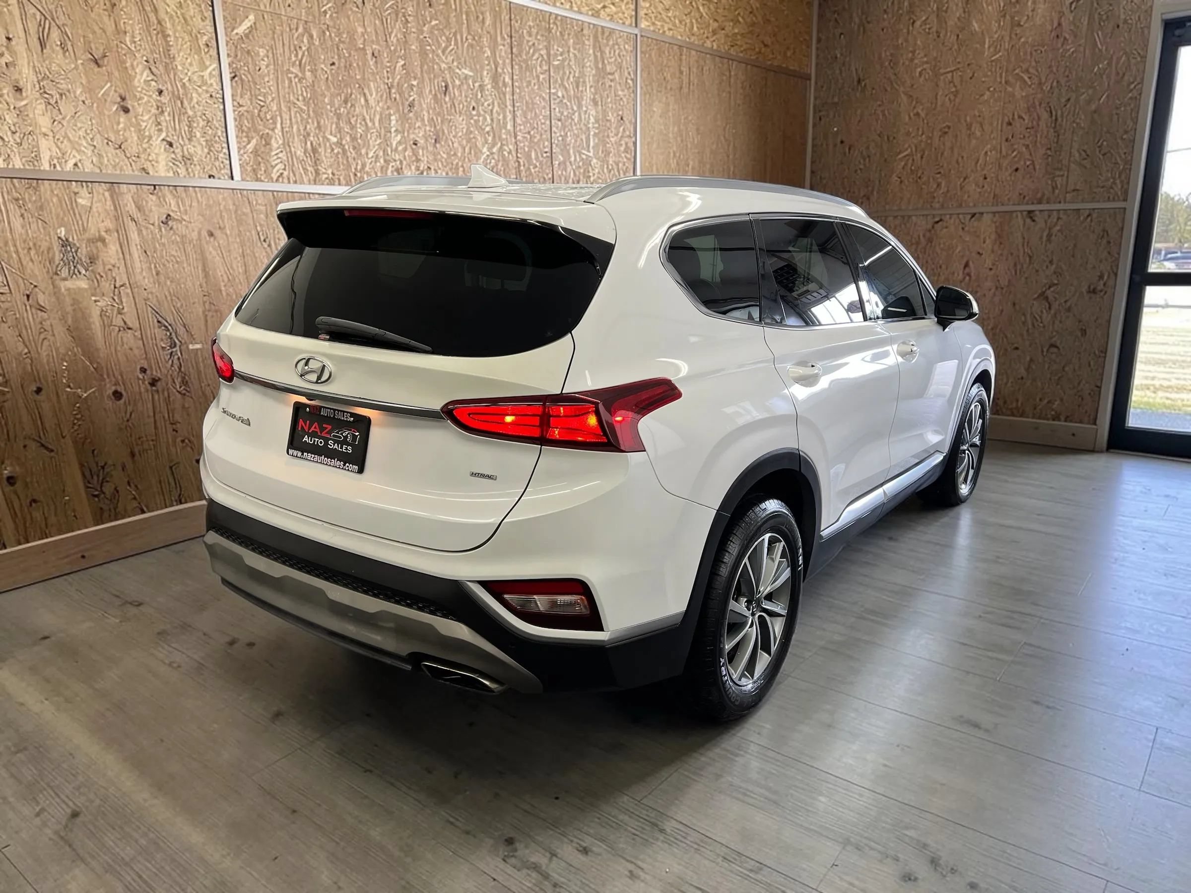 Used 2019 Hyundai Santa Fe SEL AWD/4WD image 9