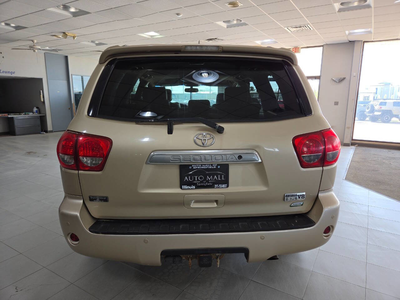 Used 2011 Toyota Sequoia Platinum AWD/4WD image 6
