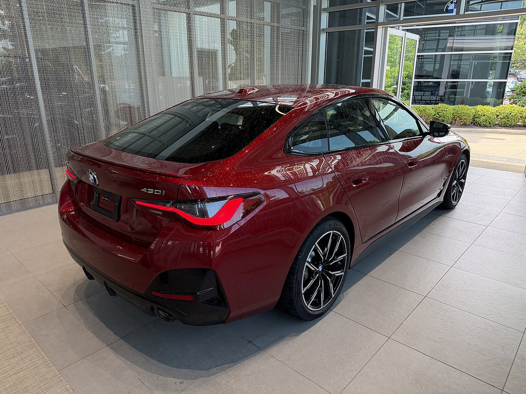 New 2026 BMW 430i xDrive w/ M Sport Package AWD/4WD image 6