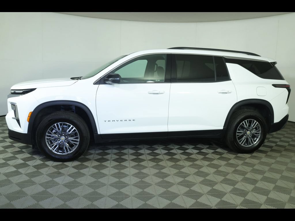 Used 2025 Chevrolet Traverse LT AWD/4WD image 35