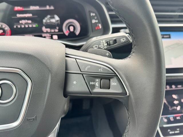 Certified 2022 Audi Q8 Prestige AWD/4WD image 36