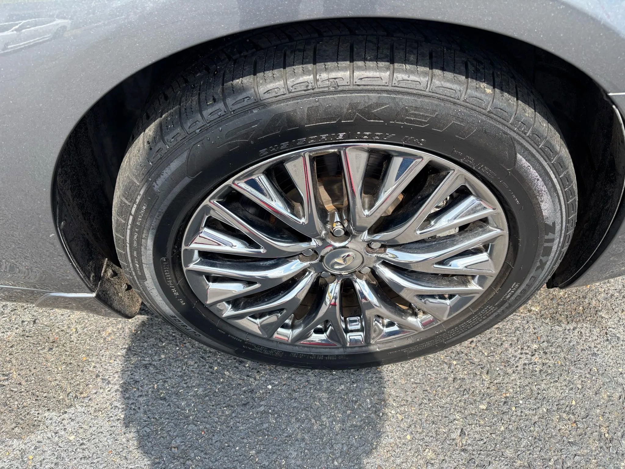 Used 2019 INFINITI Q70 Luxe AWD/4WD image 20