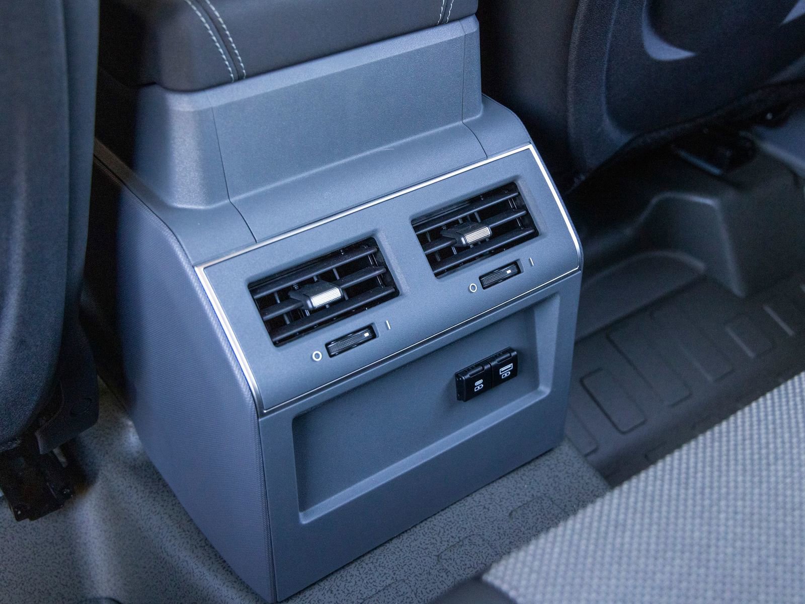 Used 2025 INEOS Grenadier image 57