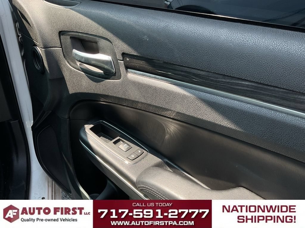Used 2019 Chrysler 300 Touring w/ Sport Appearance Package RWD image 12