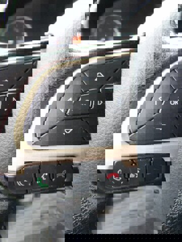 Used 2017 Jeep Renegade Limited image 22