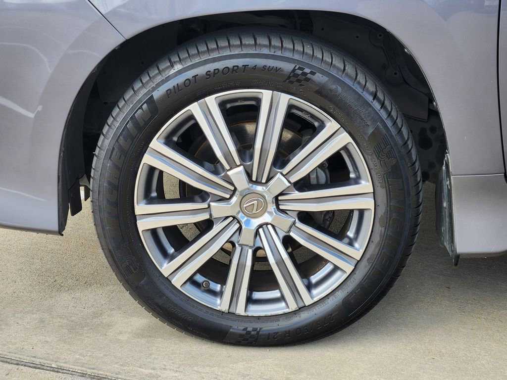 Used 2017 Lexus LX 570 4WD w/ Luxury Package image 10