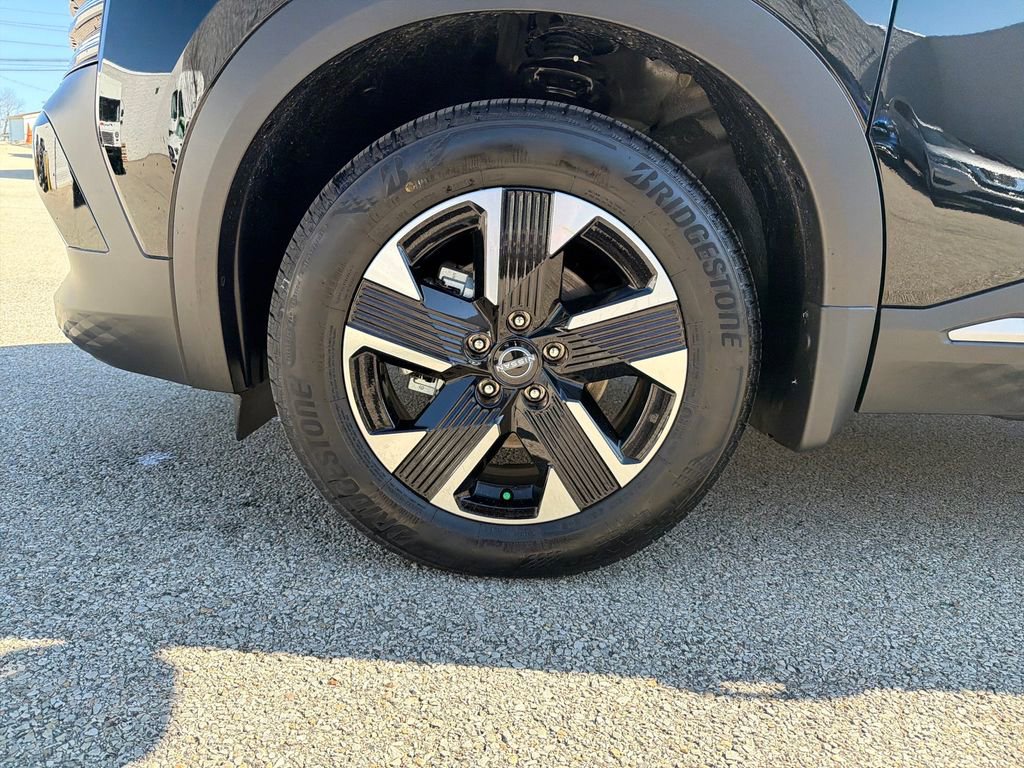 Certified 2026 Nissan Kicks SV w/ SV Premium Package image 18