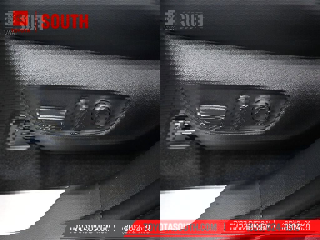 New 2026 Toyota Highlander XLE image 26