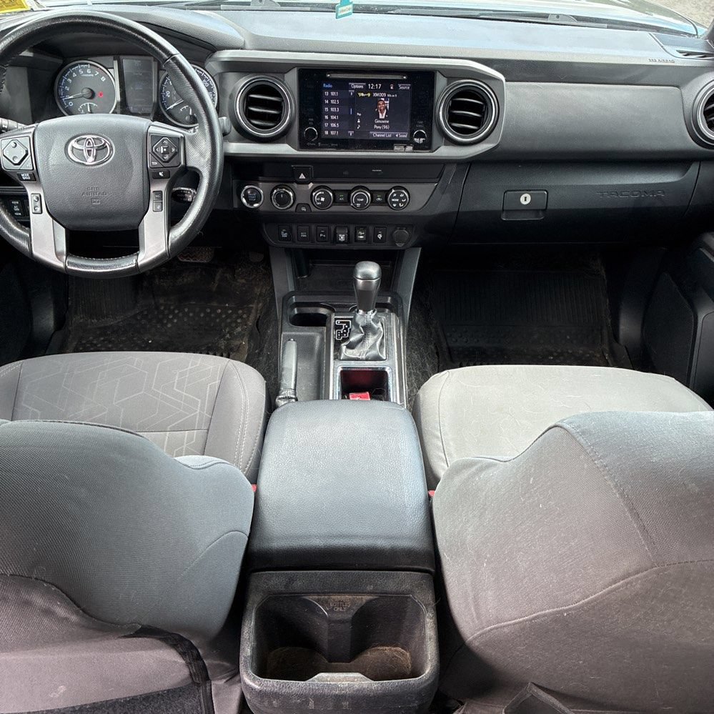 Used 2019 Toyota Tacoma TRD Off-Road w/ Technology Package AWD/4WD image 9