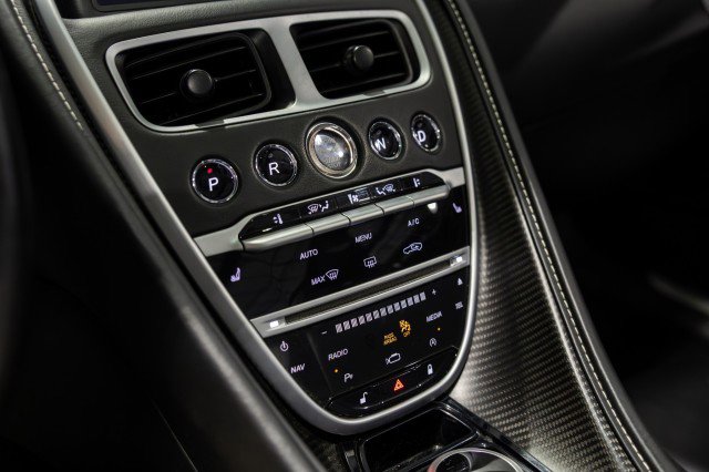 Used 2021 Aston Martin DB11 Volante image 35