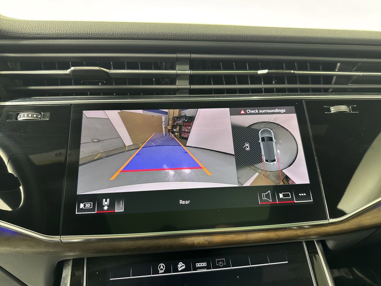 Used 2025 Audi Q8 Premium Plus w/ Premium Plus Package image 12
