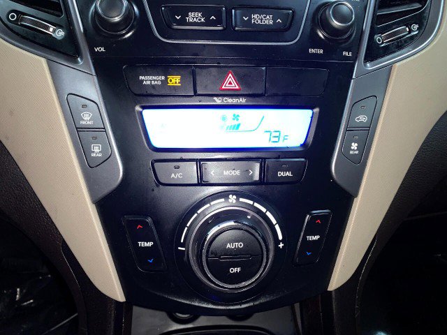 Used 2015 Hyundai Santa Fe Limited image 29