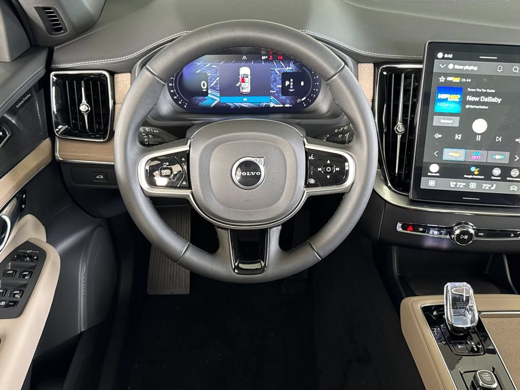 New 2026 Volvo XC90 B6 Plus w/ Protection Package Premier AWD/4WD image 13